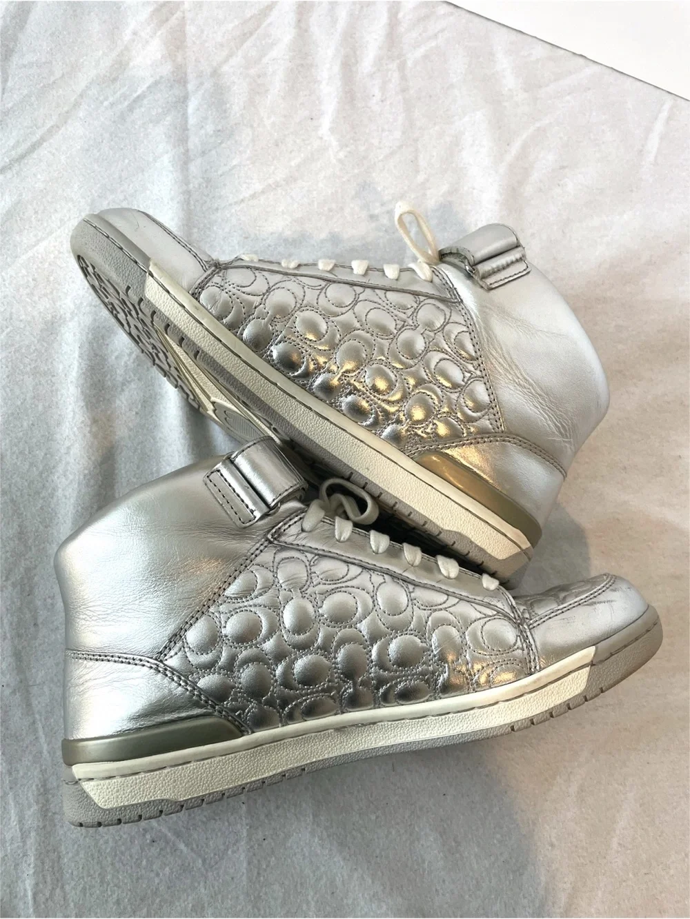 Coach Nanette Silver High Top Sneakers Logo Pattern Lace Up Hook & Loop Size 9.5